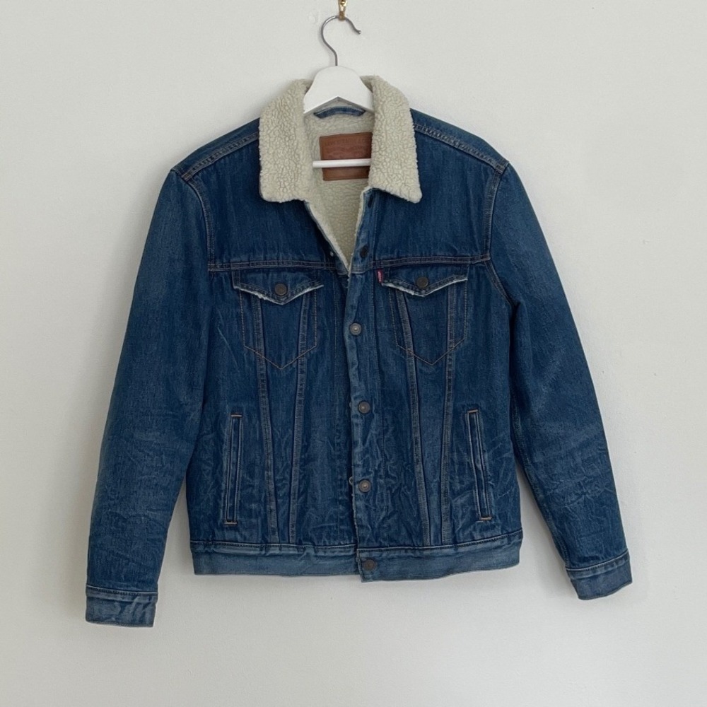 Levis Mens Sherpa Lined Denim Trucker Jacket Medium Wash Blue Size M 16365-0044 - Picture 1 of 12
